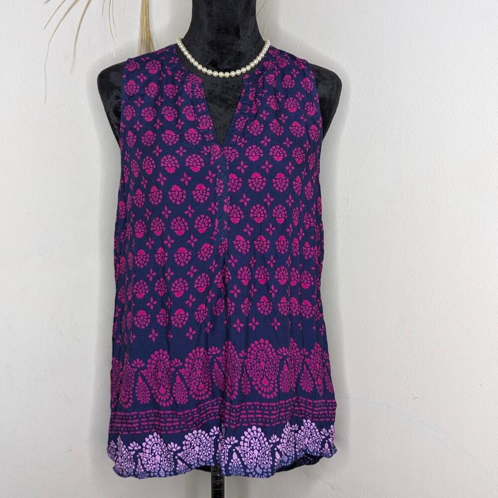 Purple and pink paisley pattern